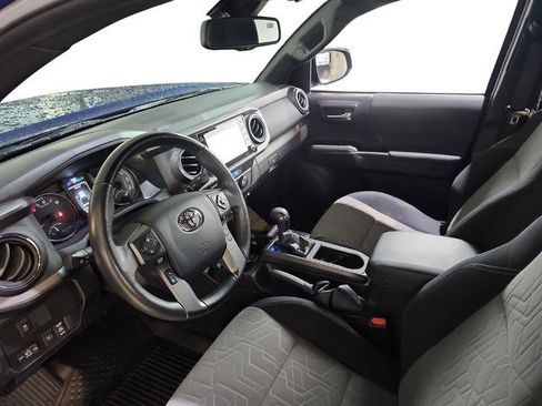 Used 2023 Toyota Tacoma TRD Off-Road AWD/4WD image 9