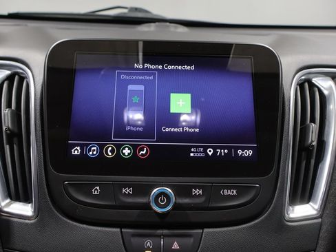 Used 2021 Chevrolet Malibu LT FWD image 26