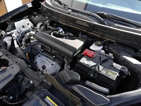 Used 2019 Nissan Rogue S AWD/4WD image 50
