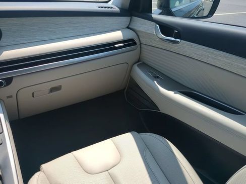 Used 2025 Hyundai Palisade Calligraphy AWD/4WD image 16