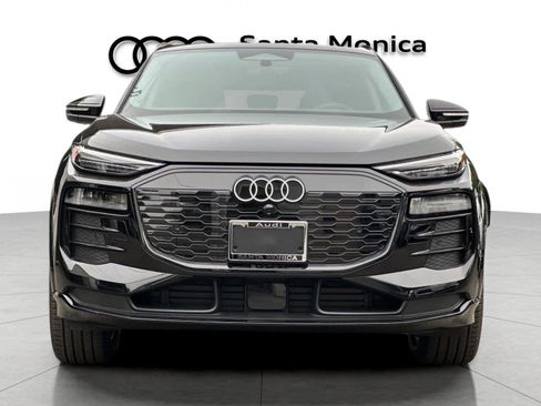 New 2025 Audi Q6 e-tron Premium Plus AWD/4WD image 10