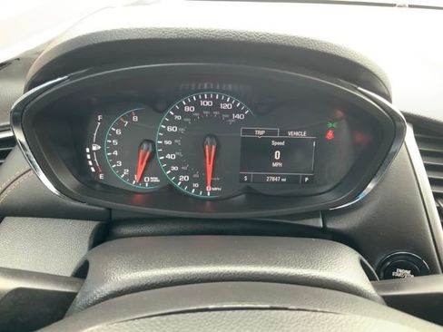 Used 2022 Chevrolet Trax LT w/ LT Convenience Package image 21