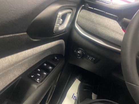 Certified 2023 Jeep Compass Latitude w/ Sun and Sound Group AWD/4WD image 29