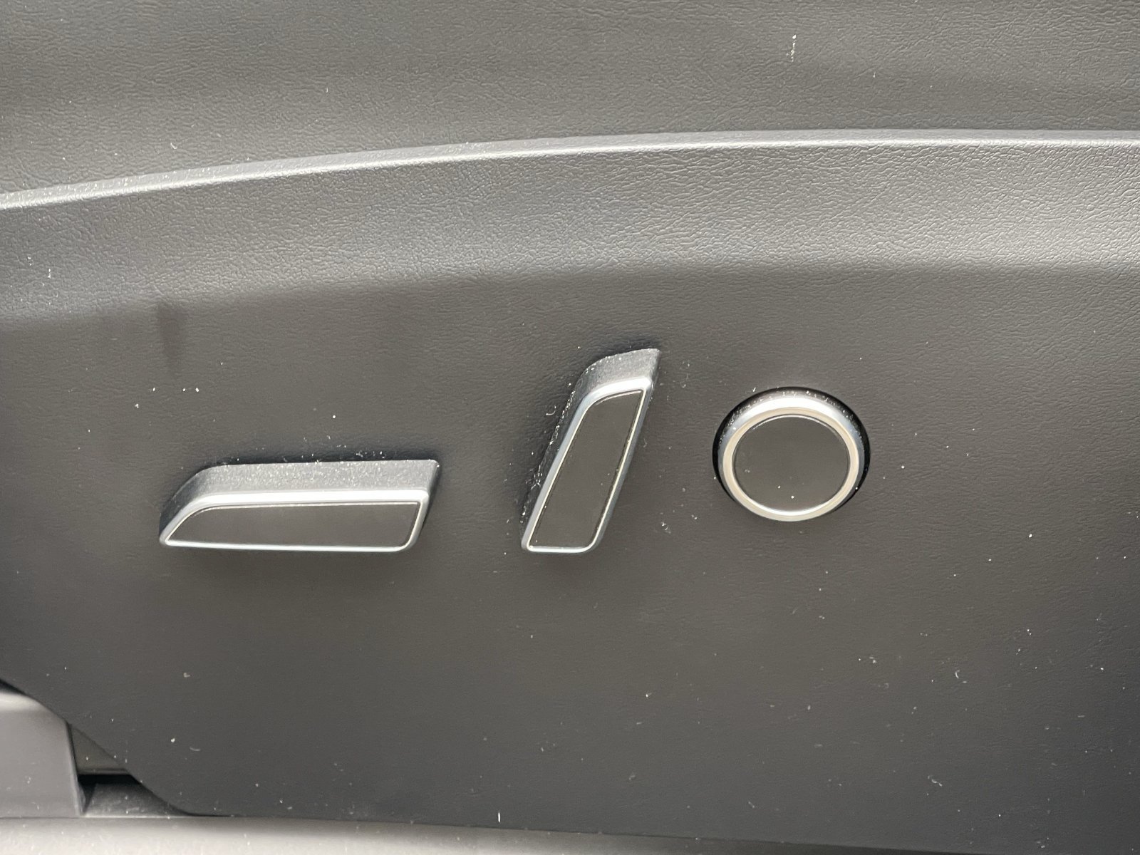 Used 2024 Tesla Model X AWD/4WD image 10