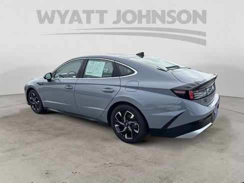 Used 2024 Hyundai Sonata SEL FWD image 3