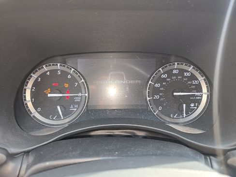 Used 2020 Toyota Highlander Limited image 14