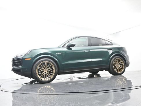 Certified 2025 Porsche Cayenne S AWD/4WD image 48