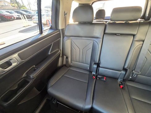 Used 2025 Hyundai Santa Fe SEL image 40