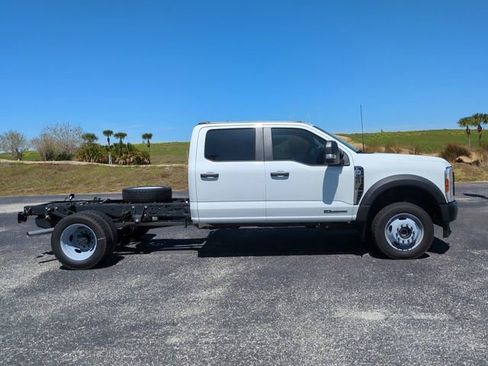 New 2025 Ford F550 4x4 Crew Cab image 4