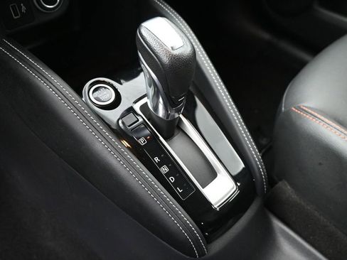 Used 2020 Nissan Kicks SR w/ SR Premium Package FWD image 17