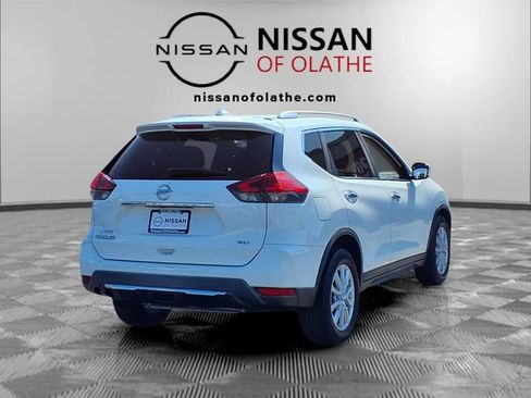 Used 2017 Nissan Rogue SV FWD image 27