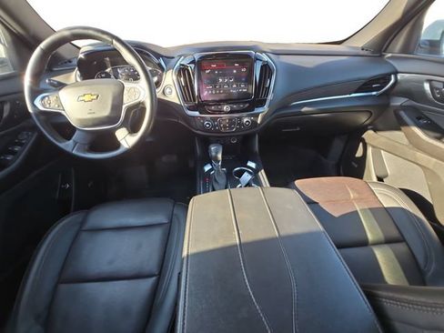 Used 2023 Chevrolet Traverse High Country AWD/4WD image 10