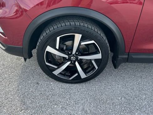 Used 2022 Nissan Rogue Sport SL image 9