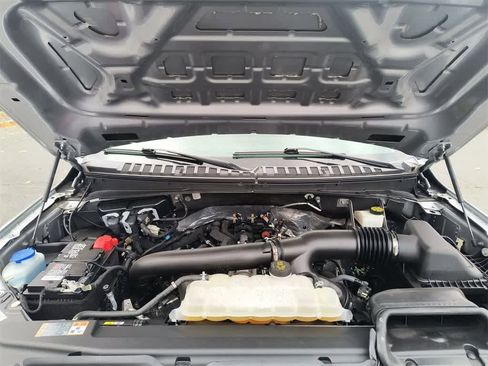 Used 2024 Ford Expedition XLT image 26