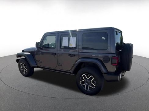 Used 2025 Jeep Wrangler Unlimited Sahara AWD/4WD image 10