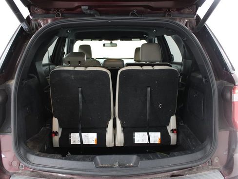 Used 2019 Ford Explorer XLT w/ Equipment Group 202A image 14