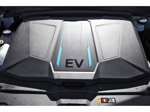 Used 2024 Hyundai Ioniq 5 SEL image 32