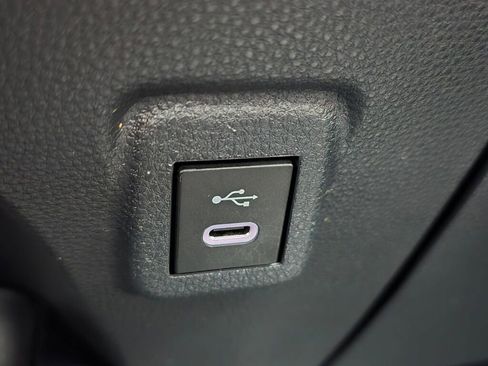 Used 2024 Toyota Corolla LE image 28