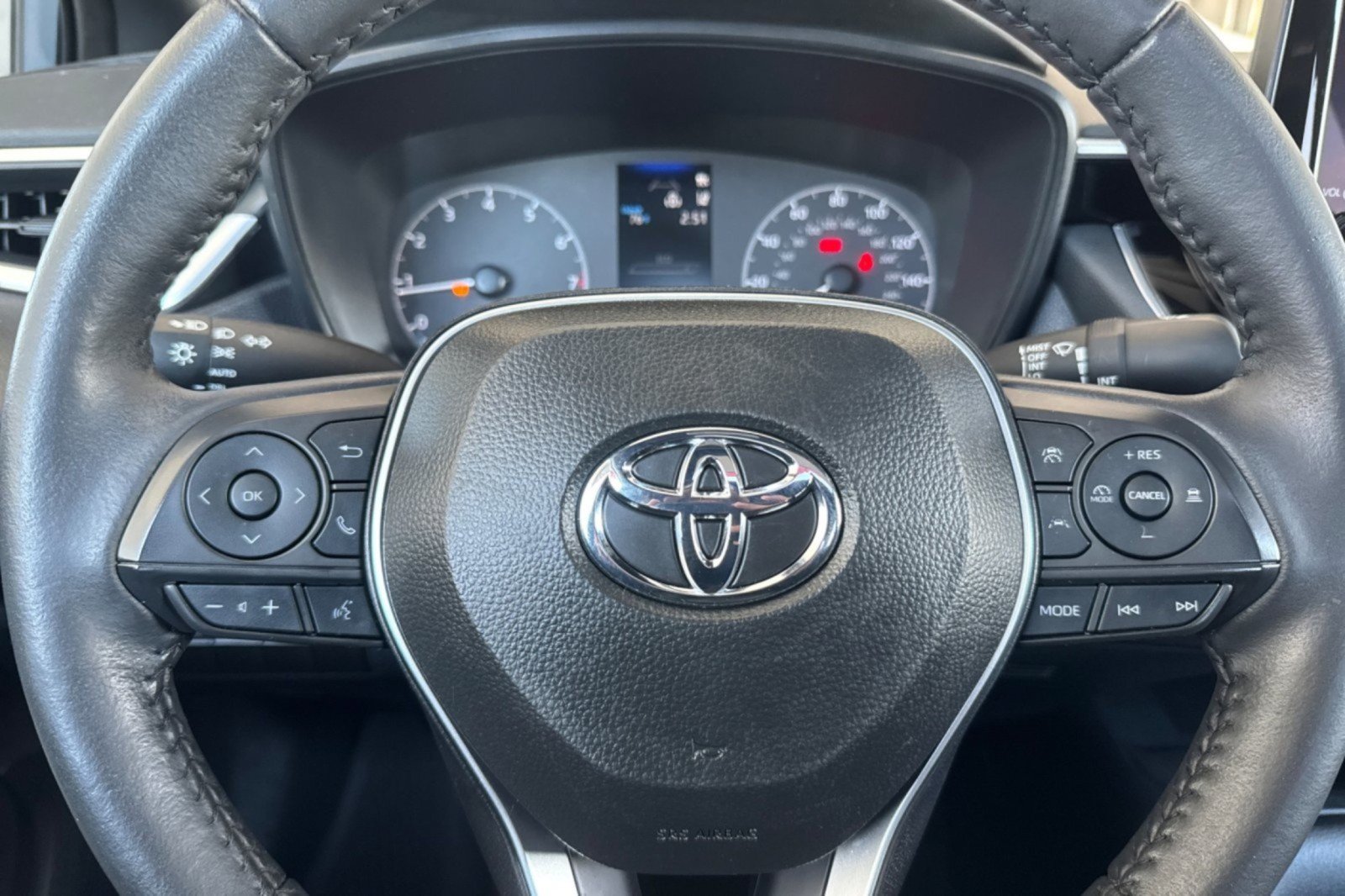 Certified 2024 Toyota Corolla SE w/ SE Premium Package FWD image 21