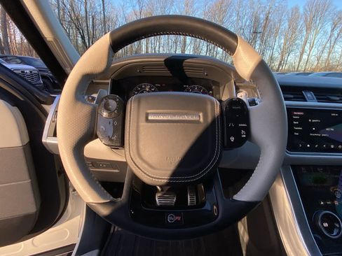 Used 2020 Land Rover Range Rover Sport SVR image 34