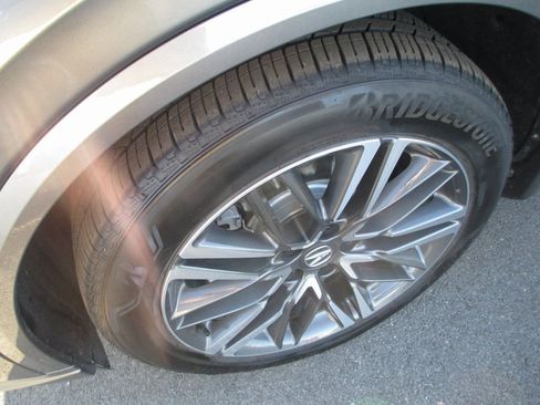 Used 2025 Acura MDX w/ Advance Package image 11