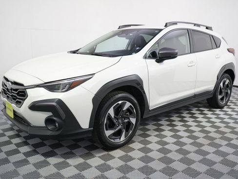 Used 2024 Subaru Crosstrek 2.5i Limited AWD/4WD image 2
