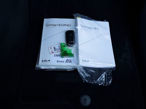 Used 2023 Kia Sportage EX image 43