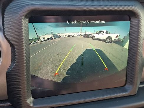 Used 2022 Jeep Wrangler Unlimited Rubicon w/ LED Lighting Group AWD/4WD image 24