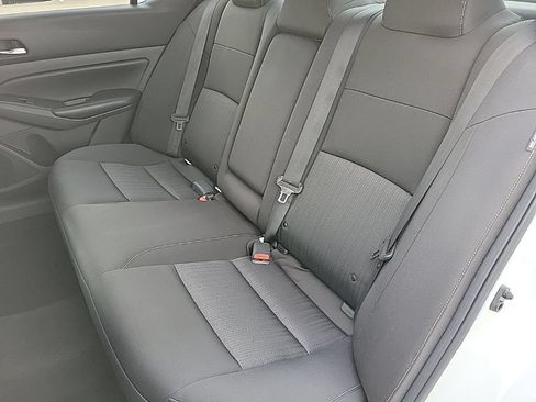 Used 2022 Nissan Altima 2.5 S FWD image 12