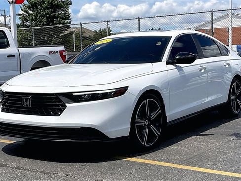 Used 2023 Honda Accord Sport image 11