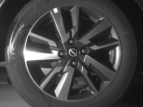 Used 2025 Nissan Versa SV FWD image 18