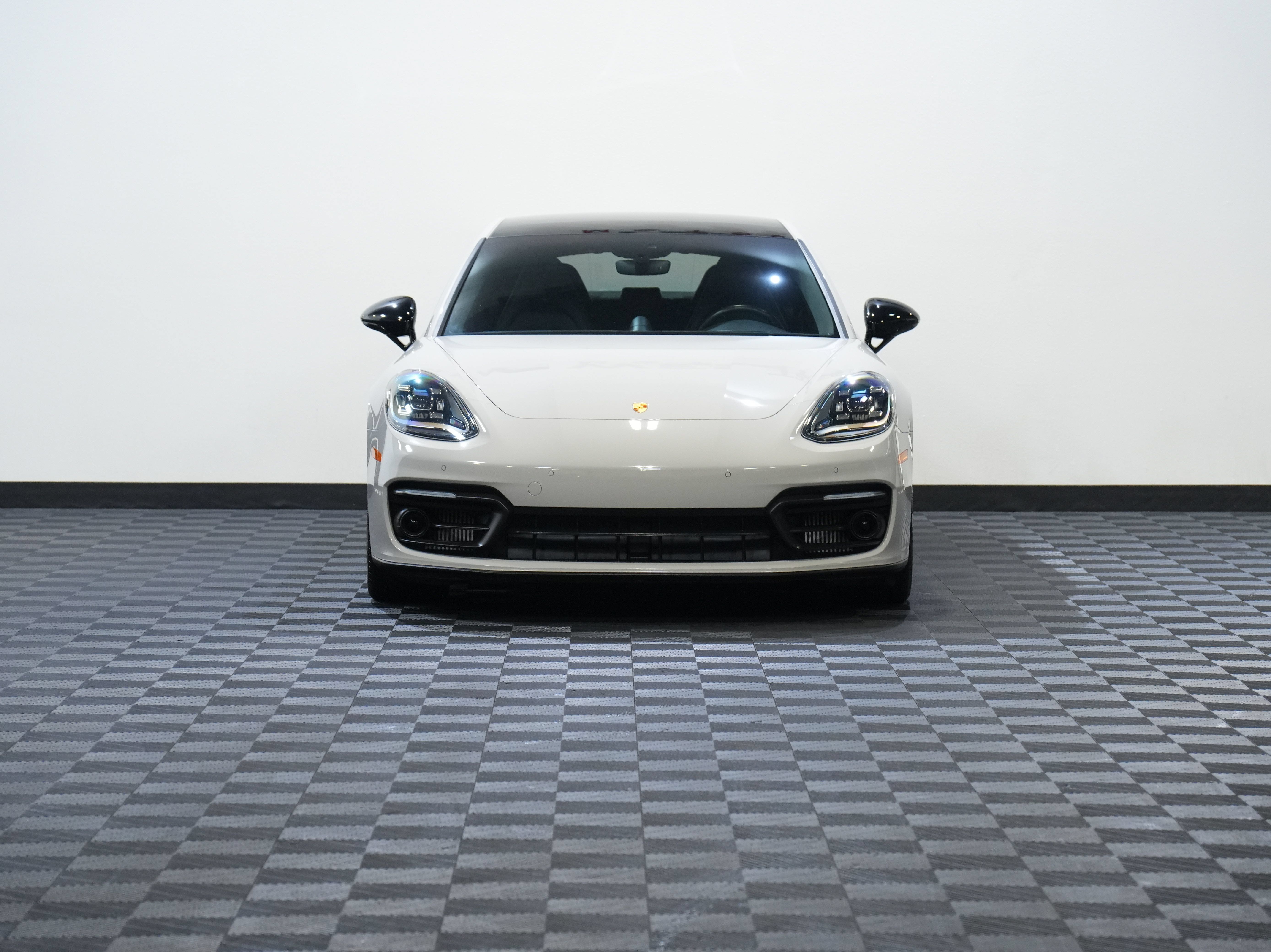 Used 2022 Porsche Panamera 4S w/ Premium Package AWD/4WD image 4