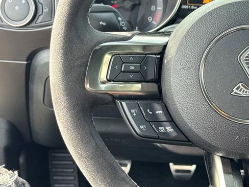 Used 2016 Ford Mustang Shelby GT350 w/ Technology Package image 31