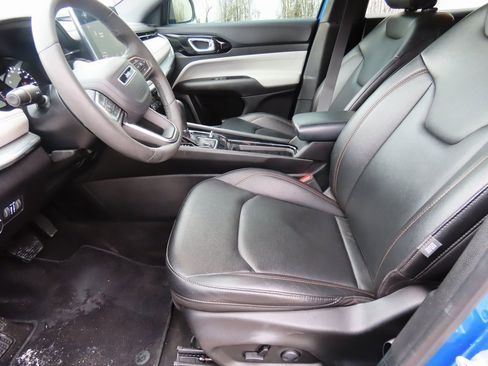 Used 2024 Jeep Compass Limited image 43