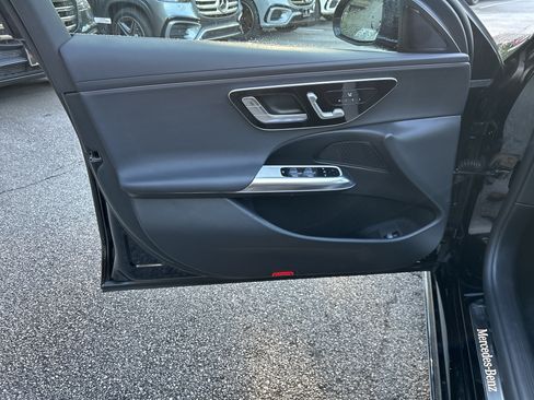 Certified 2025 Mercedes-Benz E 350 4MATIC Sedan image 18