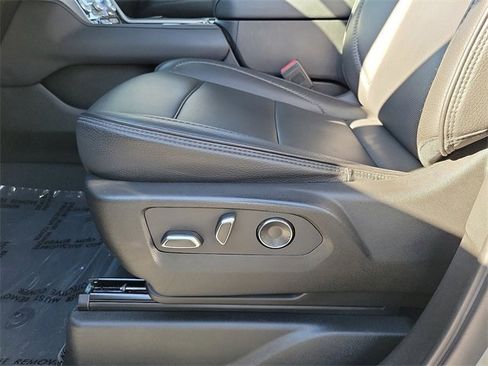 Used 2023 GMC Yukon Denali image 15