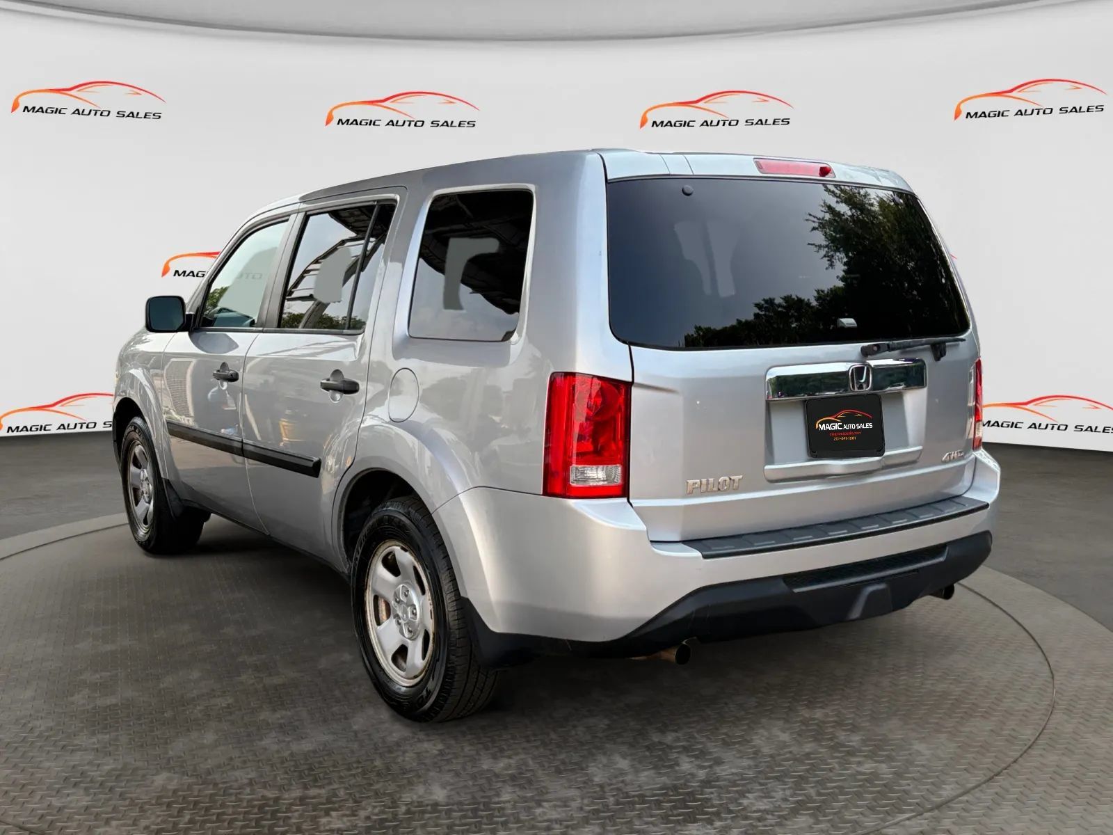 Used 2015 Honda Pilot LX image 8