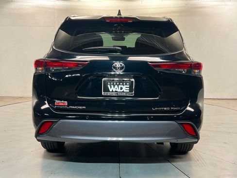 Used 2026 Toyota Highlander Limited AWD/4WD image 5