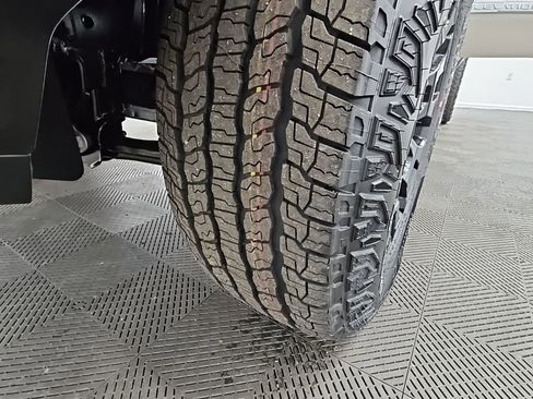 New 2026 GMC Canyon Elevation w/ Convenience Package image 46