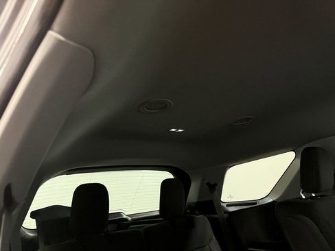 Used 2022 Ford Explorer XLT image 68