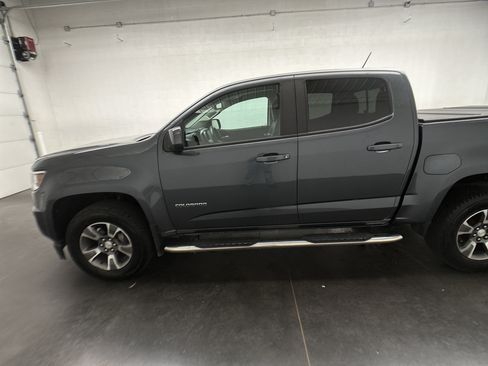 Used 2017 Chevrolet Colorado Z71 AWD/4WD image 5
