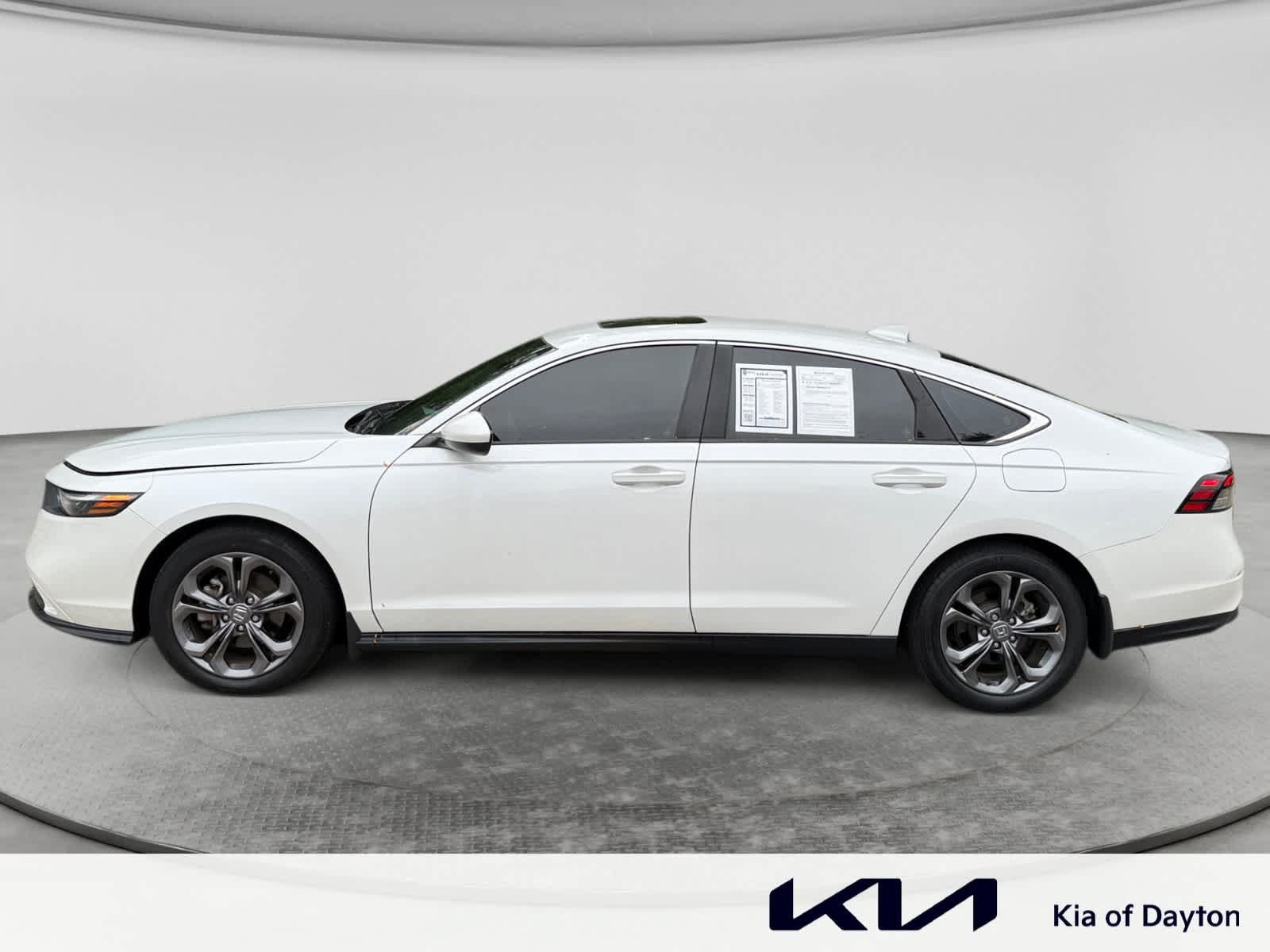 Used 2023 Honda Accord EX image 8