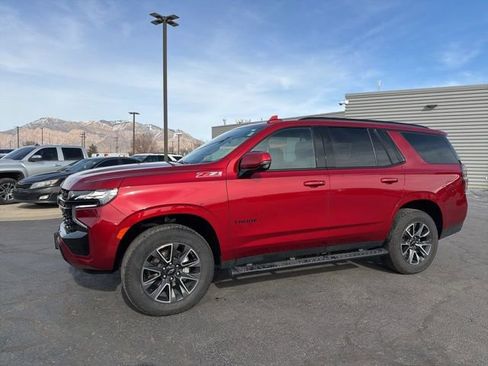 Used 2023 Chevrolet Tahoe Z71 w/ Luxury Package AWD/4WD image 12