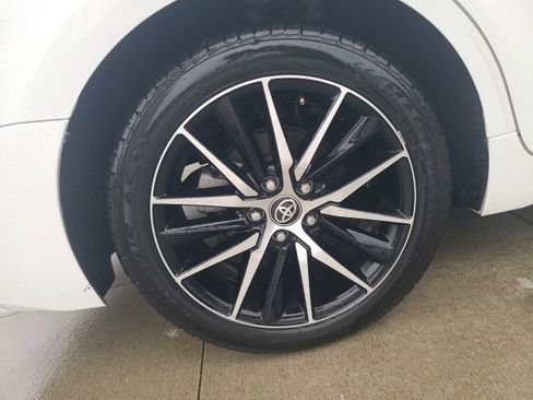 Used 2024 Toyota Camry SE image 10