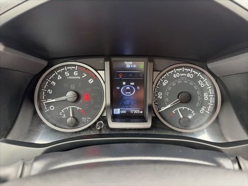 Used 2023 Toyota Tacoma TRD Off-Road w/ TRD Premium Off Road Package image 20