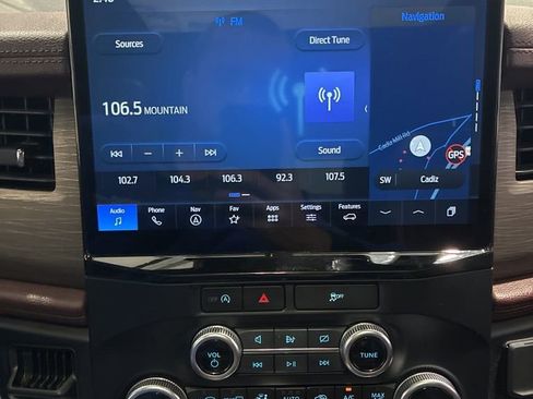 Used 2024 Ford Expedition Limited image 29