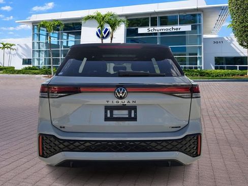 New 2026 Volkswagen Tiguan SE R-Line image 6