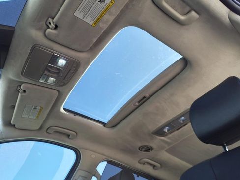 Used 2022 Kia Telluride SX w/ SX Prestige Package image 14