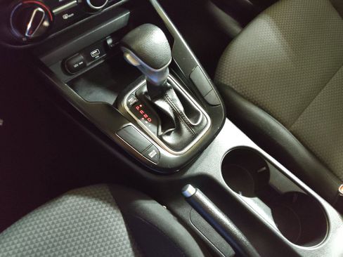 Used 2021 Kia Soul LX FWD image 26