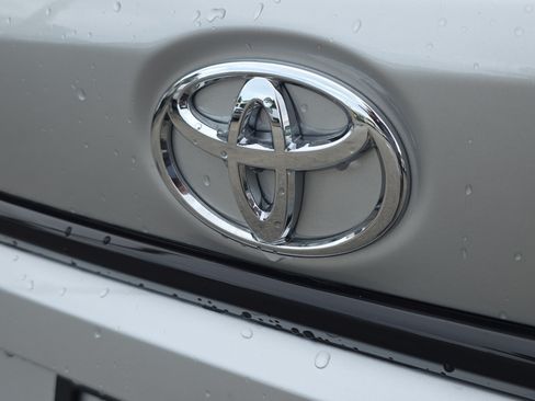 Used 2024 Toyota Corolla LE FWD image 9